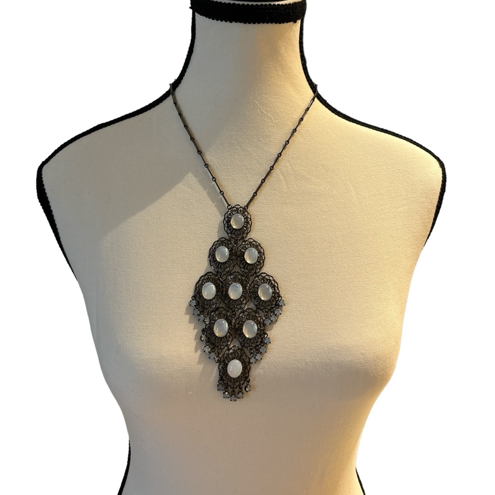 Cutest Necklace EVER!!!!!! Glass/semi precious stone choker necklace!!
